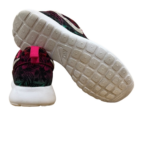 EUC NIKE ROSHE RUN Shoes PALM TREE FLORAL - Picture 4 of 5